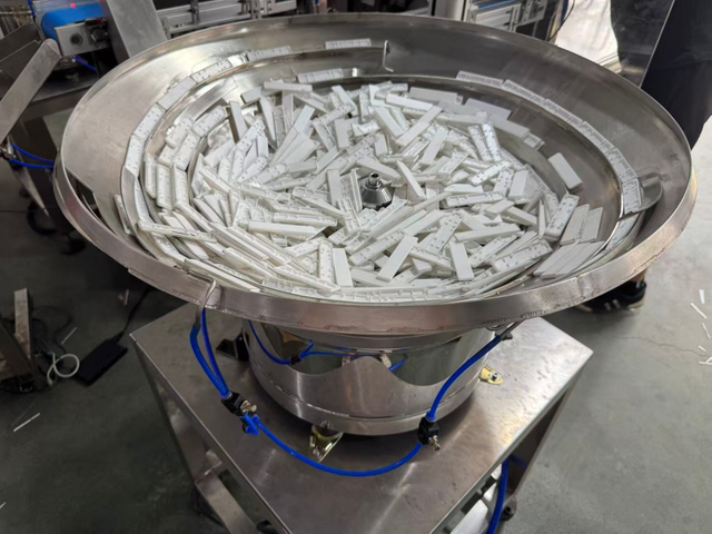 Test Reagent Card Assembly Machine